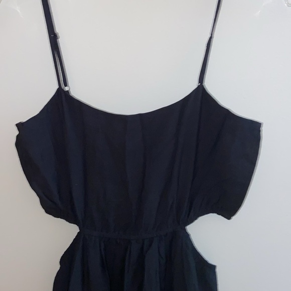 NWT Lea & Viola Tiered Side Cut Maxi Dress
Size M - Picture 5 of 8